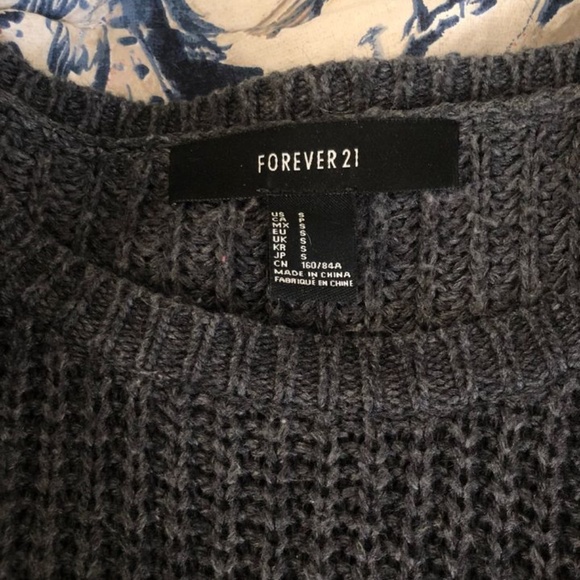 Forever 21 Oversized Gray Knit Sweater - S - Picture 2 of 2